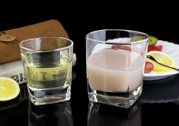 Square Bottom Whisky Glass Manufacture Clear Drinking Glass