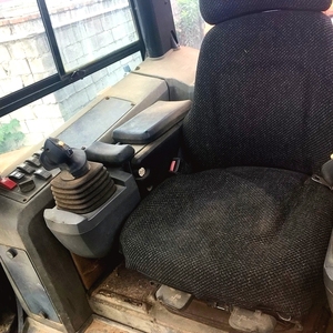 Used construction machine Cat D5K Crawler Bulldozer - Product Image 4