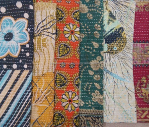 Porte-bonheur en coton, Vintage, modèle Kantha - Product Image 1