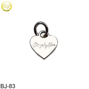 Pingente de logotipo gravado personalizado, forma de coração, pequeno metal, etiquetas para jóias