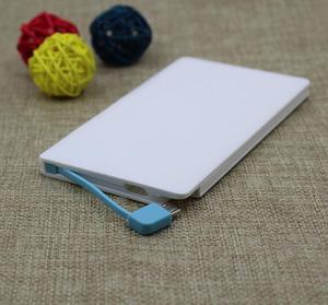 Batería Externa Ultra Delgada con Forma de Tarjeta de Crédito, Personalizable con Logotipo, 2500mah 2600mah, Superventas - Product Image 2