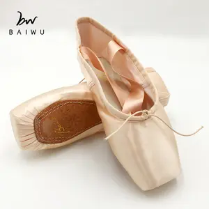 116131009 Baiwu Wholesale Professional Ballet Pointe Shoes