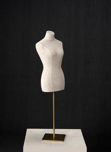 リネン生地カバー 女性ミニバストマネキン ゴールドベース付き - Product Image 3