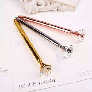2017 nuevo diseño de la pluma de cristal con <span class=keywords><strong>el</strong></span> diamante grande bolígrafo encima como regalo de bodas - Product Image 1