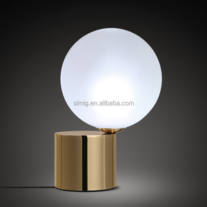<span class=keywords><strong>Lampe</strong></span> LED doré en forme de boule de verre, produit de luxe, éclairage d'intérieur, <span class=keywords><strong>lampe</strong></span> de chevet, lumière pour projet d'hôtel, vente en gros - Product Image 4