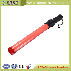 購入から中国卸売点滅調整可能バトンミニマグライトトラフィックワンド - Product Image 5