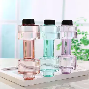 Fitness bottiglia di plastica trasparente sala fitness Sport manubri proteine Shaker bottiglia d'acqua con manico senza materiale BPA