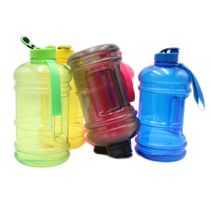 Bouteille d'eau de sport de grande capacité en plastique sans BPA portable de 2,2 L de couleur mélangée - Product Image 4
