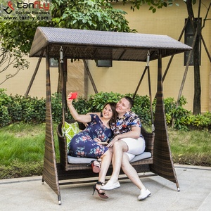 Patio esterno 2 posti sedia a dondolo con baldacchino giardino amore sedia pensile Versatile <span class=keywords><strong>mobili</strong></span> da esterno - Product Image 3