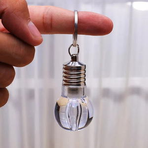 Unionpromo <span class=keywords><strong>Porte</strong></span>-clés ampoule <span class=keywords><strong>LED</strong></span> en cristal de couleur Offre Spéciale en plastique avec impression UV et sérigraphie - Product Image 2
