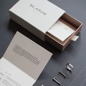 थोक कस्टम लोगो मुद्रित प्रदर्शन छोटे लक्जरी गत्ता शादी की अंगूठी फिसलने दराज उपहार बॉक्स कागज के गहने पैकेजिंग बॉक्स