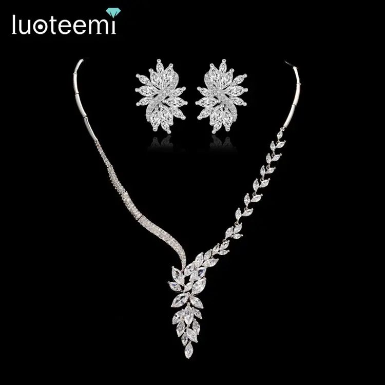 LUOTEEMI Rhodium Placcato Marquise Cut UN AA Cubic Zirconia Fiore Jewely Set Con Il Fiore Accessorio di Cerimonia Nuziale Collana e Orecchini