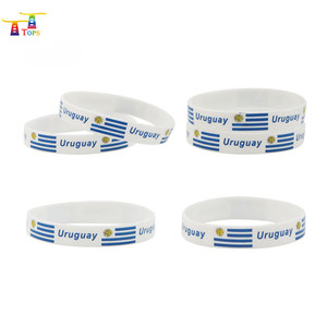 Debossed color filled mano en relieve banda Bandera de país diferente Wold Copa Silicona - Product Image 2