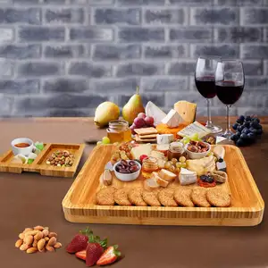 במבוק גבינת לוח עם גבינת כלים, גבינת צלחת נקניקים מגש עם כלי סט 4 נירוסטה חיתוך סכינים