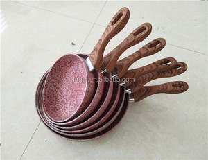 <span class=keywords><strong>Set</strong></span> di padella antiaderente <span class=keywords><strong>in</strong></span> alluminio con rivestimento <span class=keywords><strong>in</strong></span> granito forgiato di nuovo design con manico <span class=keywords><strong>in</strong></span> legno popolare - Product Image 2
