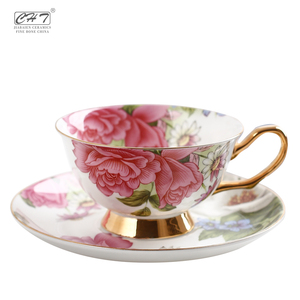 Bone china tazza di ceramica sveglio tè <span class=keywords><strong>caffè</strong></span> tazza di <span class=keywords><strong>caffè</strong></span> piattino di stampa del fiore personalizzato fabbrica <span class=keywords><strong>con</strong></span> manico d'oro logo tazza da tè - Product Image 6