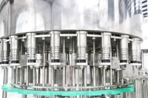 पानी भरने की मशीन उत्पादन लाइन संयंत्र स्वत: पेय की बोतल भरने की मशीन