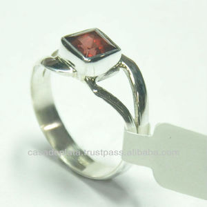 แหวนพลอยโกเมนและสายรุ้งทรงสี่เหลี่ยมผืนผ้า925แหวนเงินสเตอร์ลิงพร้อมแหวนแฟชั่นชุบเงินสำหรับเป็นของขวัญแต่งงาน - Product Image 1