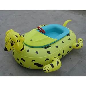 Barco de parachoques de agua para perros para niños, 0,6mm, PVC para anillo exterior, plástico de ingeniería para cuerpo interior, 156x110x48 después de inflar