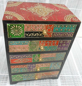 Moderno bohemio pintado a mano regalo y caja decorativa - Product Image 1