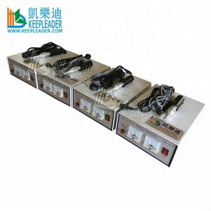 Soudeuse à ultrasons, <span class=keywords><strong>pistolet</strong></span> <span class=keywords><strong>de</strong></span> <span class=keywords><strong>soudage</strong></span> <span class=keywords><strong>par</strong></span> <span class=keywords><strong>points</strong></span> en plastique pour PMMA_PP_PE_PVC_PC_Nylon, équipement <span class=keywords><strong>de</strong></span> collage, rivetage et encastrage thermoplastique - Product Image 4