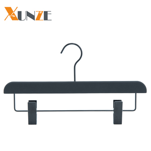 Luxury black rubber coated trousers pants hanger with plastic