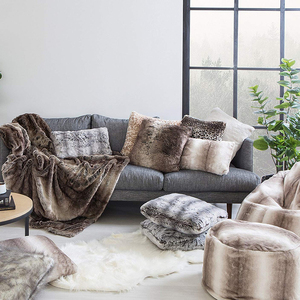 C927 Wholesale ODM Luxury Faux <strong>Fur</strong> Throw <strong>Blanket</strong> Super Soft Thick Warm Reversible Plush Velvet 100% Polyester Fake <strong>Fur</strong> <strong>Blanket</strong> - Product Image 4