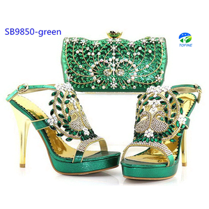 Commercio all'ingrosso <span class=keywords><strong>tacco</strong></span> alto <span class=keywords><strong>scarpe</strong></span> italiane Set di <span class=keywords><strong>scarpe</strong></span> <span class=keywords><strong>viola</strong></span> e borsa Set per la festa della Nigeria - Product Image 2