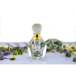 Meilleure vente, bouteille de <span class=keywords><strong>parfum</strong></span> en cristal de 10ml pour le corps, bouteille <span class=keywords><strong>d</strong></span>'huile essentielle en verre, bouteilles attar - Product Image 3