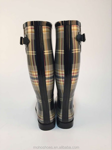 2016 de moda OEM <span class=keywords><strong>del</strong></span> más nuevo diseño mujeres baratas de botas de goma - Product Image 4