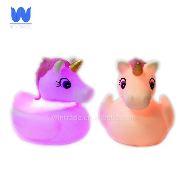 Unicorn gece lambası oyuncak yeni yüzen LED renk değiştiren Unicorn banyo ördek Light Up ördek