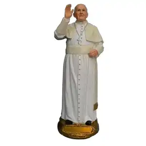 Estatua de poliresina del Papa Católico francis