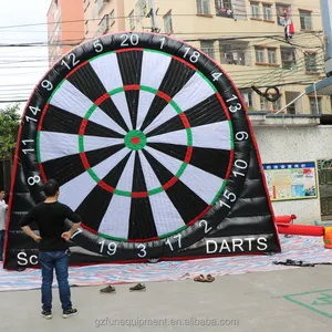 Nuevo deporte al aire libre Juegos inflable gigante de fútbol tablero de dardos a juego