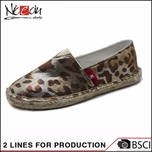 Fuzhou stocklot mejor precio de exportación Tienda Al Aire Libre Zapato <span class=keywords><strong>Cavas</strong></span> - Product Image 1