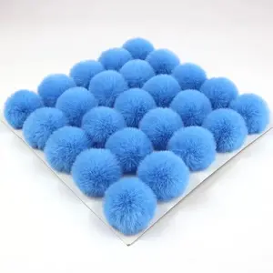 Pompons en fausse fourrure en peluche pour chapeaux d'hiver 8CM, pompons en fausse fourrure animale, vente en gros - Product Image 1