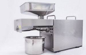 CE Aprobó la mini máquina de prensa de aceite frío nuevo tipo de cannabis - Product Image 2