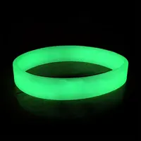 Kunden spezifische blinkende LED Silikon Armband Glow In The Dark Gummiband Armbänder