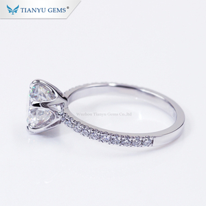 <span class=keywords><strong>Bague</strong></span> <span class=keywords><strong>de</strong></span> fiançailles pour femme Tianyu Gems, or blanc 14K/18K, personnalisée, avec <span class=keywords><strong>diamant</strong></span> moissanite rond taille cœur et flèche <span class=keywords><strong>de</strong></span> 7,5 mm - Product Image 3