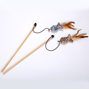 Topo in legno naturale peluche per Pet Cat Teaser con bastone di piume giocattoli con Stick di piume per gatti - Product Image 3