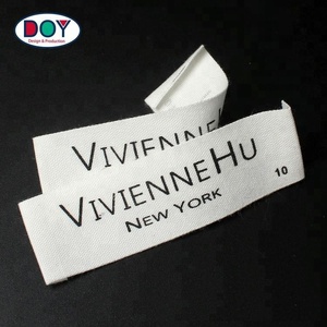 Etiquetas de Cuidado de Lavado para Ropa, Etiquetas Principales para Calzado y Prendas, Diseño Personalizado con Nombre de Marca, Impresas en Serigrafía sobre Tela 100% Algodón, Plegadas en los Extremos - Product Image 4