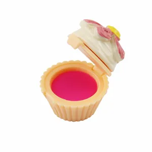 Offre Spéciale 6 couleurs mignon gâteau forme outils de maquillage brillant à lèvres mat personnalisé - Product Image 1