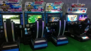 Machine de jeu <span class=keywords><strong>d</strong></span>'<span class=keywords><strong>arcade</strong></span> 32LCD initiale <span class=keywords><strong>D</strong></span> 5 de jeu de simulation vidéo de course de voitures à vendre - Product Image 3