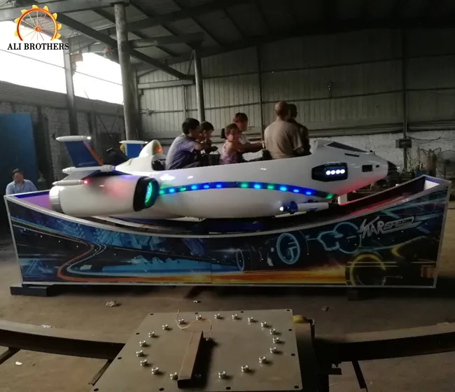 Desain Baru Harga Murah Playground Wahana Baru Desain Luar Angkasa Mini Flying Mobil untuk Dijual