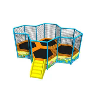 ทนทานปลอดภัยเด็กกระโดดสแควร์ในร่มสแควร์ Bounce Trampoline Park