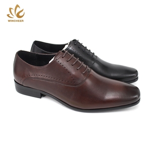 2019 Venta caliente calzado de los hombres vestido formal zapatos de moda Zapatos de zapato de cuero negro para hombre - Product Image 2