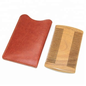 <span class=keywords><strong>Peigne</strong></span> à <span class=keywords><strong>barbe</strong></span> en bois de santal avec logo personnalisé - Product Image 5