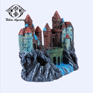 China al por <span class=keywords><strong>mayor</strong></span> <span class=keywords><strong>de</strong></span> color personalizado pintado decorativo resina Castillo barco decoración del acuario - Product Image 2