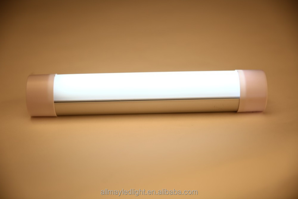 Mini Torche, Portable De Poche LED Camping lumière et Rechargeable D'urgence SOS lampe de Poche, intérieure et extérieure