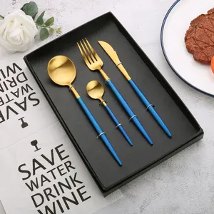 Set alat makan baja tahan karat pegangan warna-warni panas pesta Royal gratis OEM Set sendok garpu individu Opp/kotak hadiah Matte