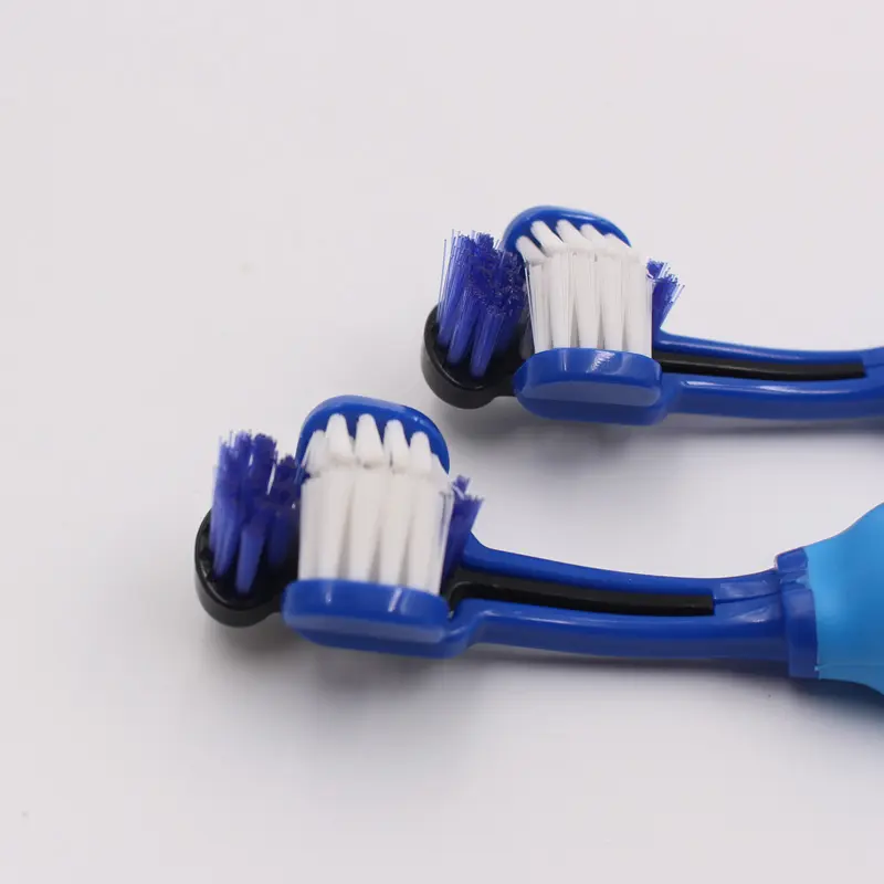 Новая и уникальная китайская запатентованная специальная трехсторонняя зубная щетка для домашних животных